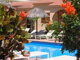 Nayra Gay Bungalows Bild 01